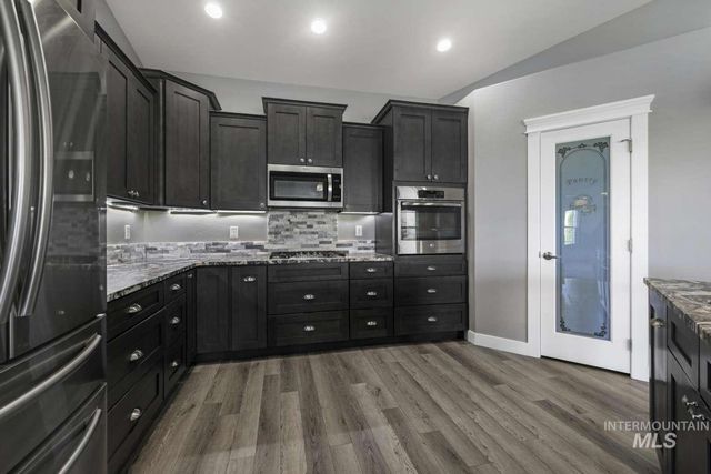 3847 N Glasswing Dr, Filer, ID 83328