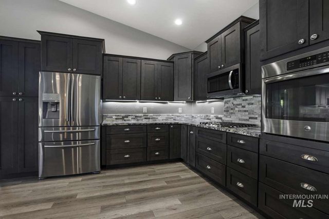 3847 N Glasswing Dr, Filer, ID 83328
