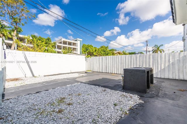 620 Beacom Blvd 4, Miami, FL 33135