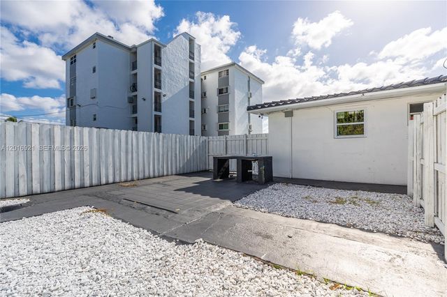 620 Beacom Blvd 4, Miami, FL 33135