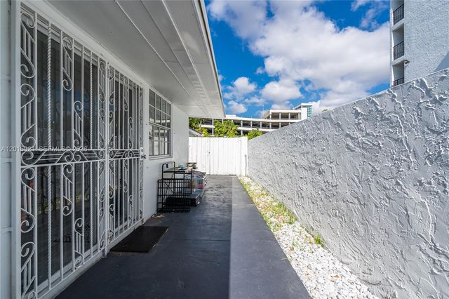 620 Beacom Blvd 4, Miami, FL 33135