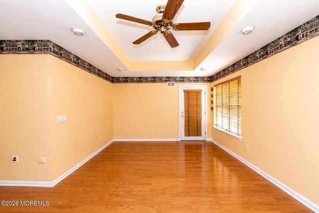 11 Ivy Hill Road, Lakewood, NJ 08701