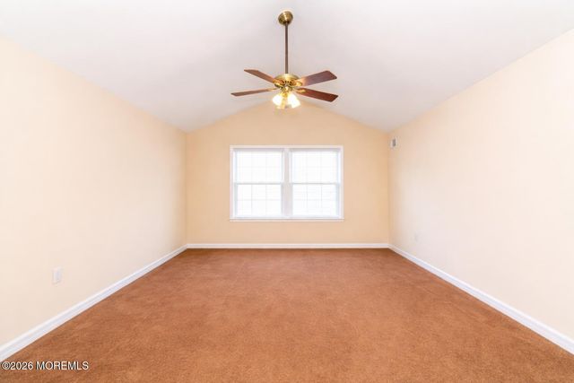 11 Ivy Hill Road, Lakewood, NJ 08701