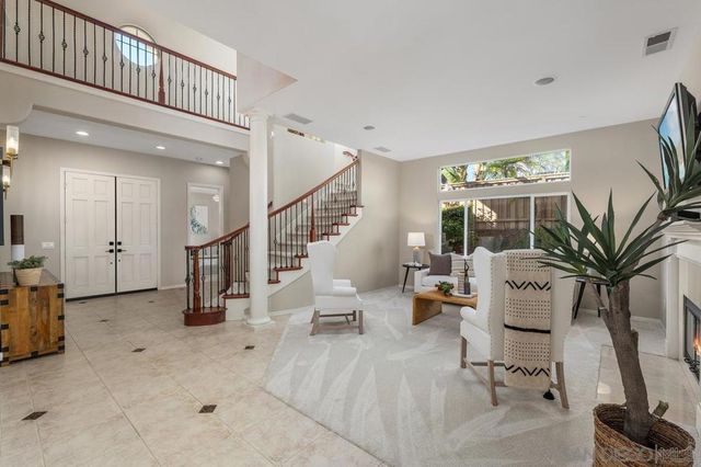 4972 Manor Ridge Ln, San Diego, CA 92130