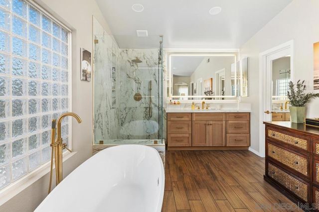 4972 Manor Ridge Ln, San Diego, CA 92130