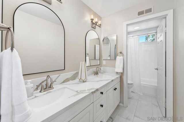 4972 Manor Ridge Ln, San Diego, CA 92130