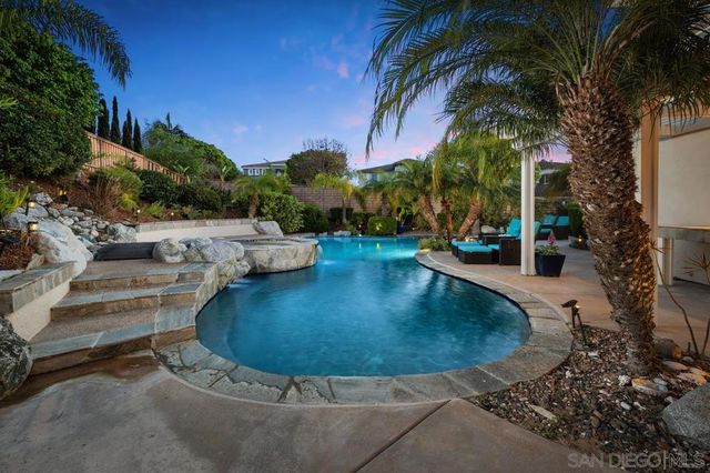 4972 Manor Ridge Ln, San Diego, CA 92130