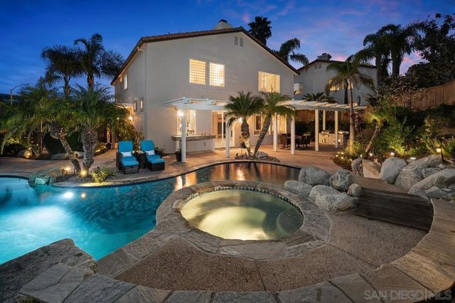 4972 Manor Ridge Ln, San Diego, CA 92130