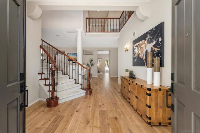 4972 Manor Ridge Ln, San Diego, CA 92130