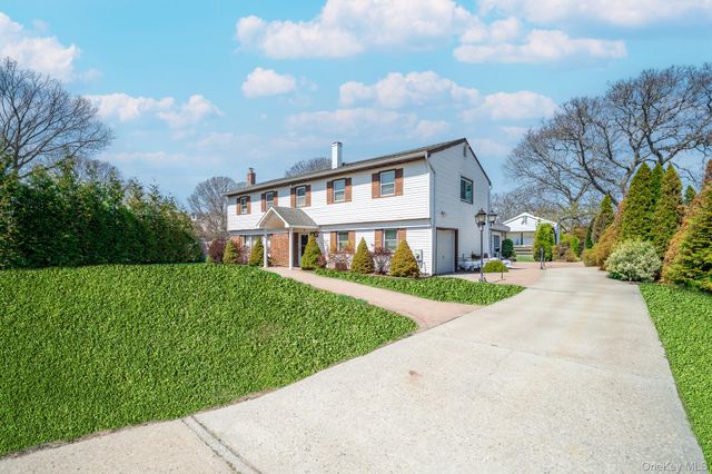 9 Michael Court, Centereach, NY 11720