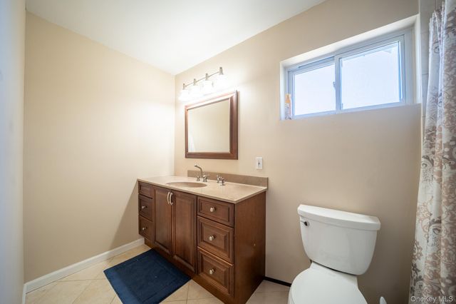 9 Michael Court, Centereach, NY 11720