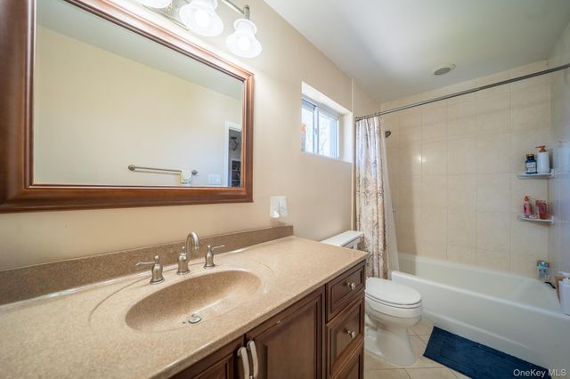 9 Michael Court, Centereach, NY 11720