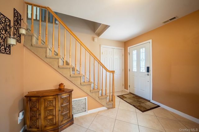 9 Michael Court, Centereach, NY 11720