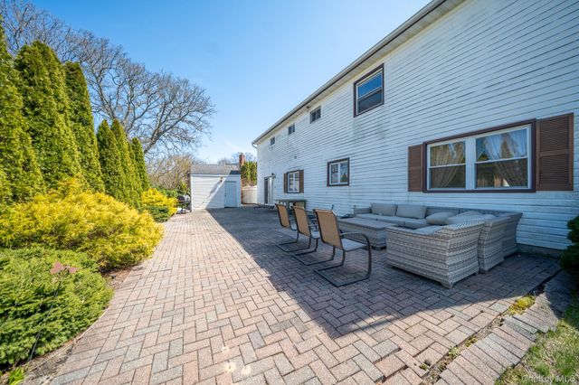 9 Michael Court, Centereach, NY 11720