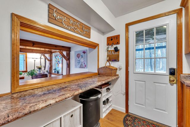 70 Shadow Lane, Hinesburg, VT 05461