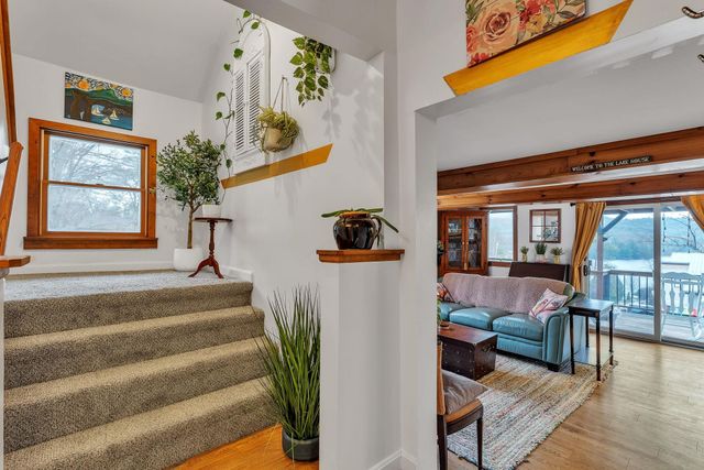 70 Shadow Lane, Hinesburg, VT 05461