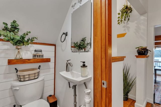 70 Shadow Lane, Hinesburg, VT 05461