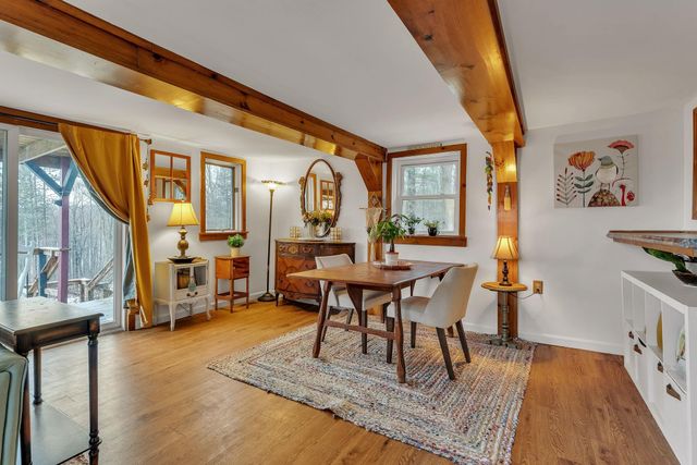 70 Shadow Lane, Hinesburg, VT 05461