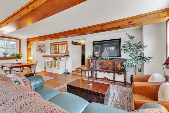 70 Shadow Lane, Hinesburg, VT 05461