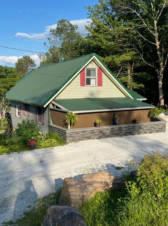 70 Shadow Lane, Hinesburg, VT 05461
