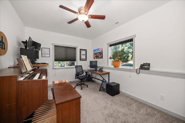 10107 N Wieber Rd, Spokane, WA 99208