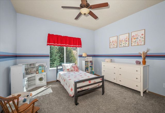 10107 N Wieber Rd, Spokane, WA 99208
