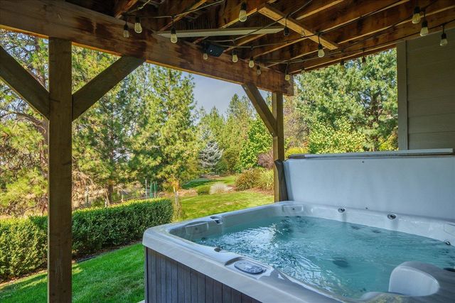 10107 N Wieber Rd, Spokane, WA 99208