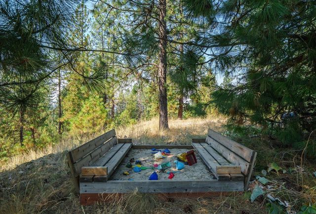 10107 N Wieber Rd, Spokane, WA 99208