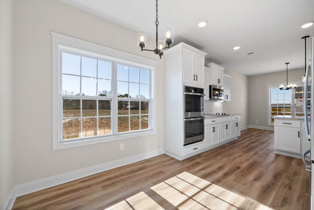 214 Harvest Moon Dr, Clarksville, TN 37043