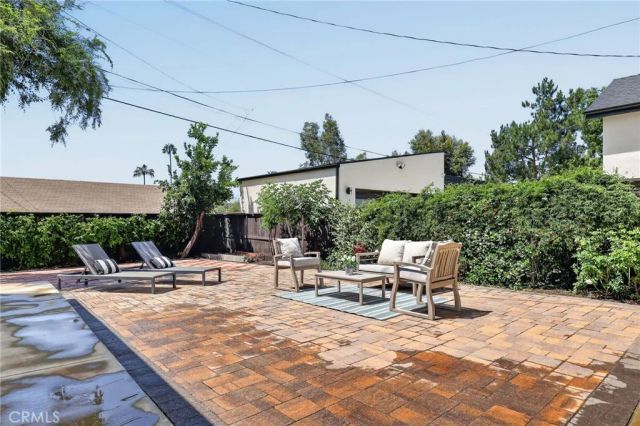 1786 Asbury Drive, Pasadena, CA 91104