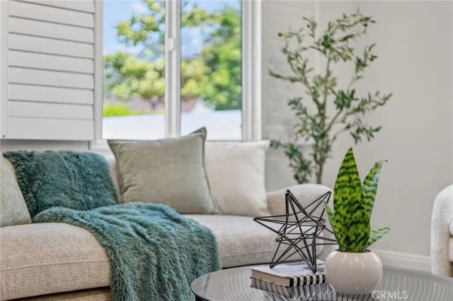 1786 Asbury Drive, Pasadena, CA 91104