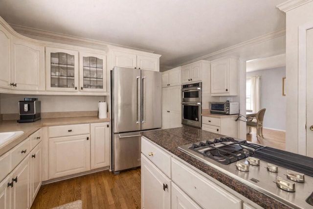 9495 N Fairway CIRCLE, Bayside, WI 53217