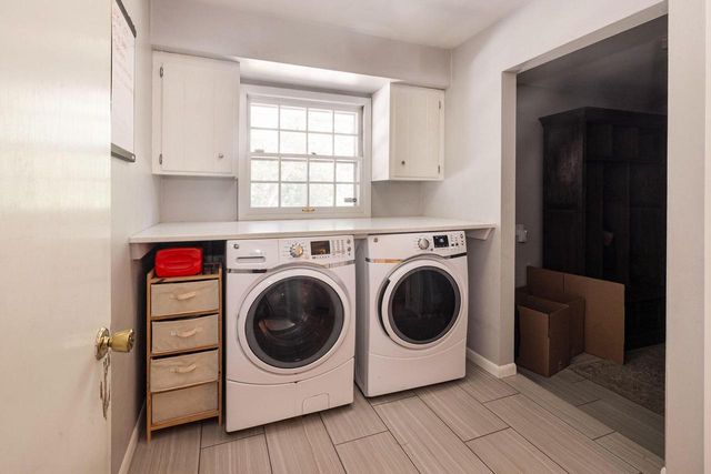 9495 N Fairway CIRCLE, Bayside, WI 53217