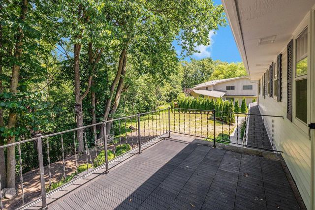 9495 N Fairway CIRCLE, Bayside, WI 53217