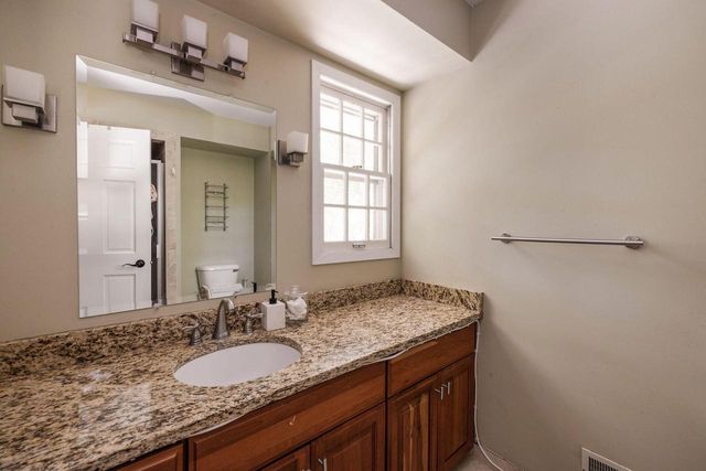 9495 N Fairway CIRCLE, Bayside, WI 53217