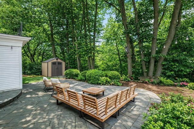 9495 N Fairway CIRCLE, Bayside, WI 53217