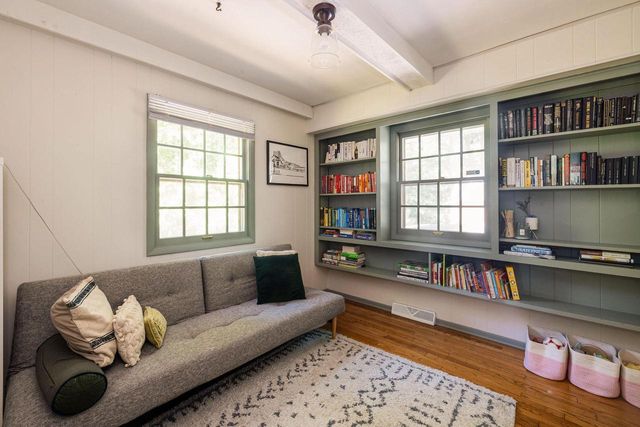 9495 N Fairway CIRCLE, Bayside, WI 53217