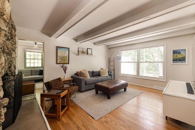 9495 N Fairway CIRCLE, Bayside, WI 53217