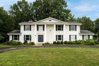 9495 N Fairway CIRCLE, Bayside, WI 53217