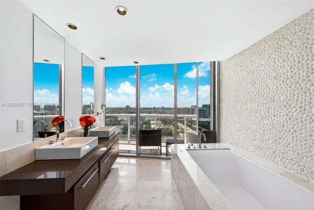 17121 Collins Avenue 2601, Sunny Isles Beach, FL 33160