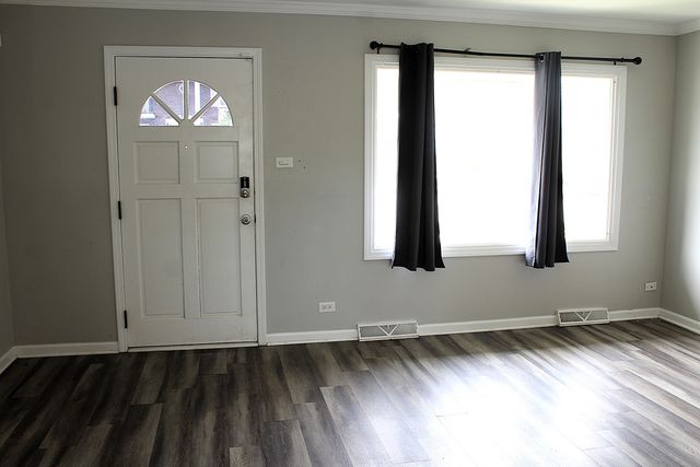 4627 Custer Avenue, Lyons, IL 60534