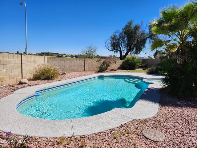 9645 N 63RD Drive, Glendale, AZ 85302