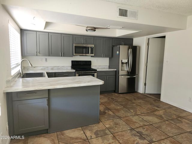 9645 N 63RD Drive, Glendale, AZ 85302