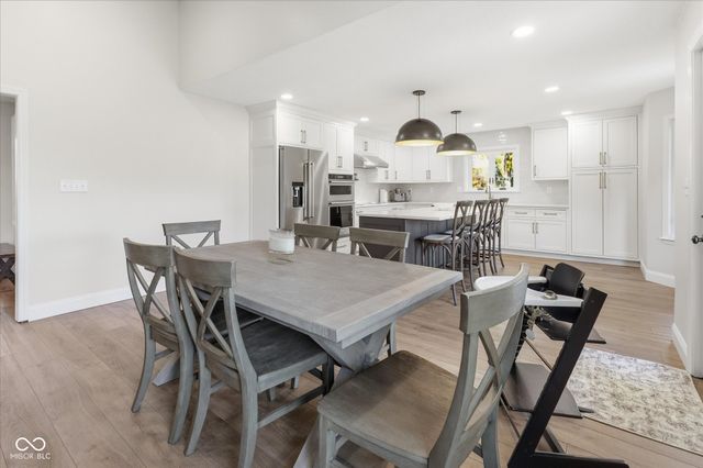 222 Bays Drive, Noblesville, IN 46062