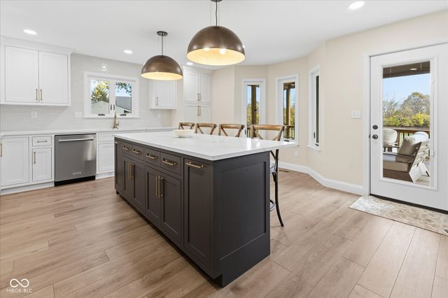 222 Bays Drive, Noblesville, IN 46062