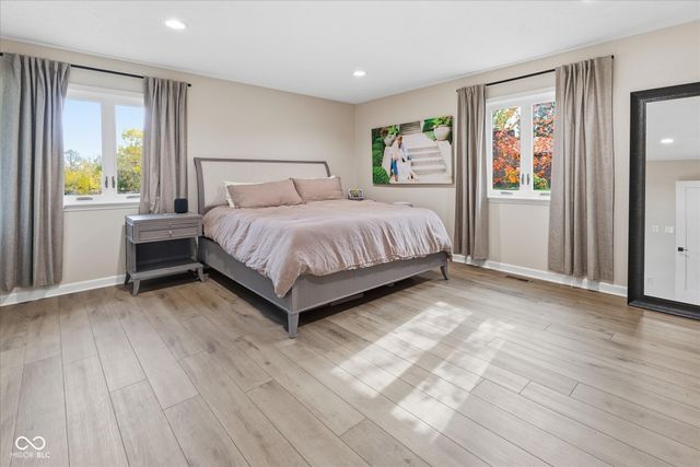 222 Bays Drive, Noblesville, IN 46062