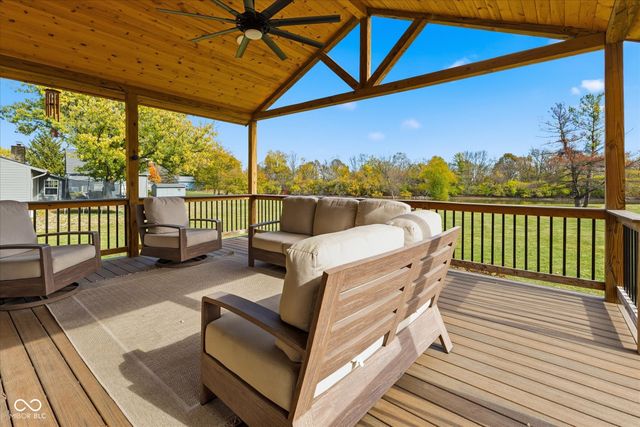 222 Bays Drive, Noblesville, IN 46062