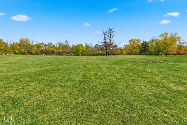 222 Bays Drive, Noblesville, IN 46062