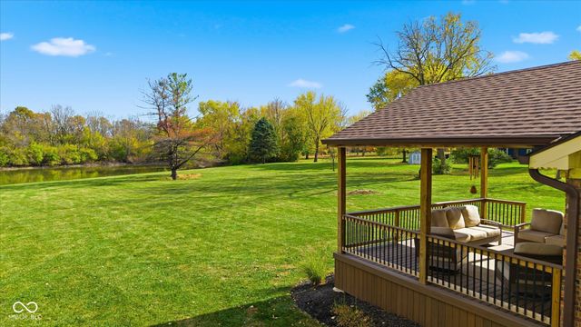 222 Bays Drive, Noblesville, IN 46062