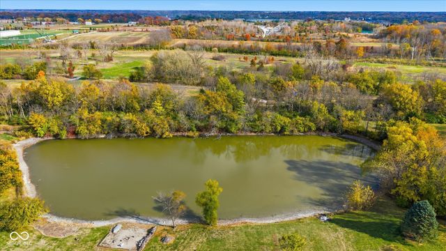 222 Bays Drive, Noblesville, IN 46062